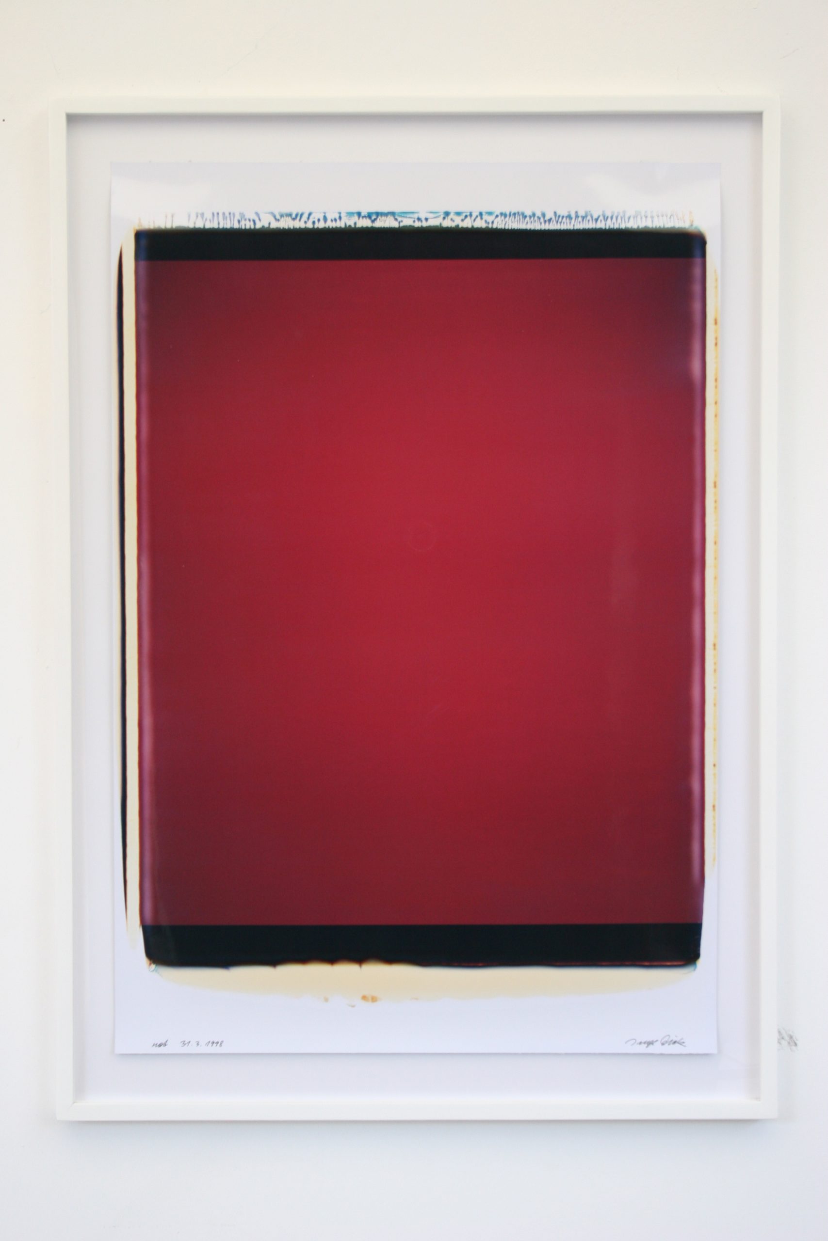 Inge Dick, rot, 31.3.1998 9:00 1998, Polaroid, 95 × 68 cm.
